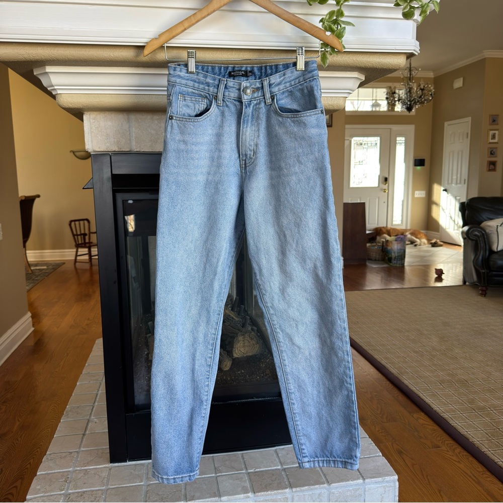 NastyGal Lightwash Straight Leg Jeans Size 4 Stiff School College‎